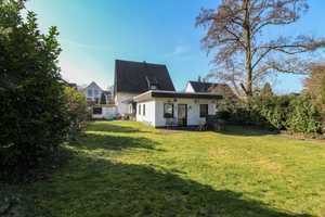 Einzigartige Chance - Einfamilienhaus mit Anbau Einliegerwohnung und großem Grundstück in Refrath – Rheinisch-Bergischer Kreis – Vorschaubild 1