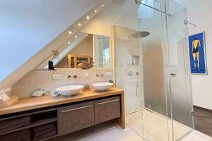 Exklusive Dachgeschoss-Maisonette-Wohnung mit Haus-im-Haus-Charakter in Bestlage nahe Menterschwaige – Die vollständige Adresse der Immobilie erhältst du vom Anbieter., 81545 Harlaching, München – Vorschaubild 15