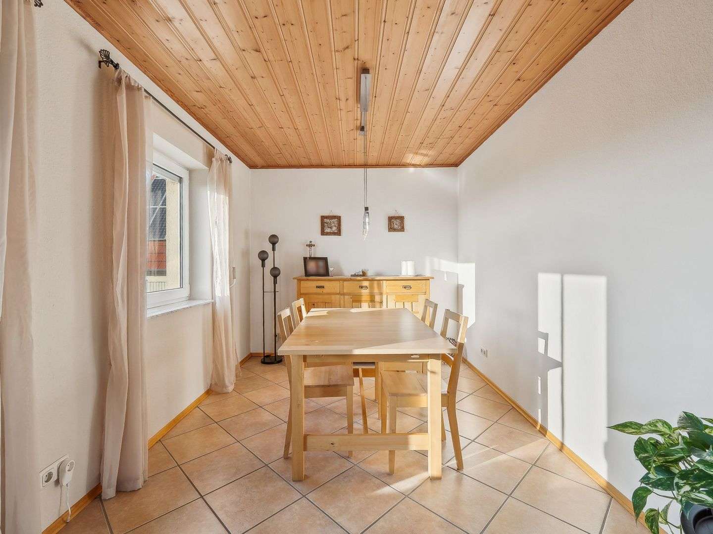 Immobilie in Waldbüttelbrunn - Gepflegtes Zweifamilienhaus in Waldbüttelbrunn - Bild 6