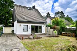 Freistehendes EFH in Lübars mit 2 Terrassen, Kamin und viel Potenzial in ruhiger 2. Reihe – Die vollständige Adresse der Immobilie erhältst du vom Anbieter., 13469 Lübars, Berlin – Vorschaubild 2