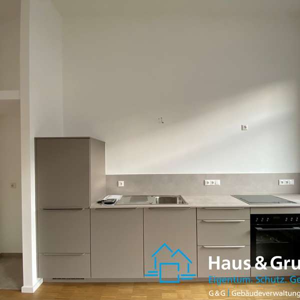 *** gehobene - 2-Zimmer-Wohnung - kernsaniert u. modern - im Denkmalobjekt - TOP Westpark Lage ***