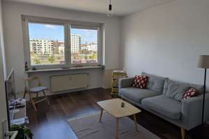 Helle 2-Zimmer Wohnung im 4. OG mit Balkon in Düsseltal – Ahnfeldstraße 9, 40239 Düsseltal, Düsseldorf – Vorschaubild 1