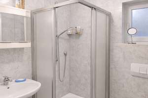 Exklusive 5-Zimmer-Doppelhaushälfte in Waldtruderinger Bestlage – Sonnengarten & Premiumausstattung – Die vollständige Adresse der Immobilie erhältst du vom Anbieter., 81827 Waldtrudering, München – Vorschaubild 27