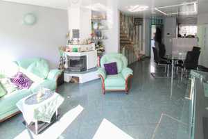 Ihr neues Zuhause in Stuttgart-Hausen: Modernes Reihenhaus mit Terrasse u. Garage – Stuttgart – Vorschaubild 2