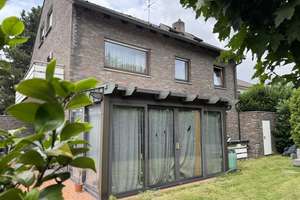 Vier-Parteienhaus im Ortskern von Duisburg-Baerl Kapitalanlage oder Mehrgenerationenhaus – Die vollständige Adresse der Immobilie erhältst du vom Anbieter., 47199 Baerl, Duisburg – Vorschaubild 4