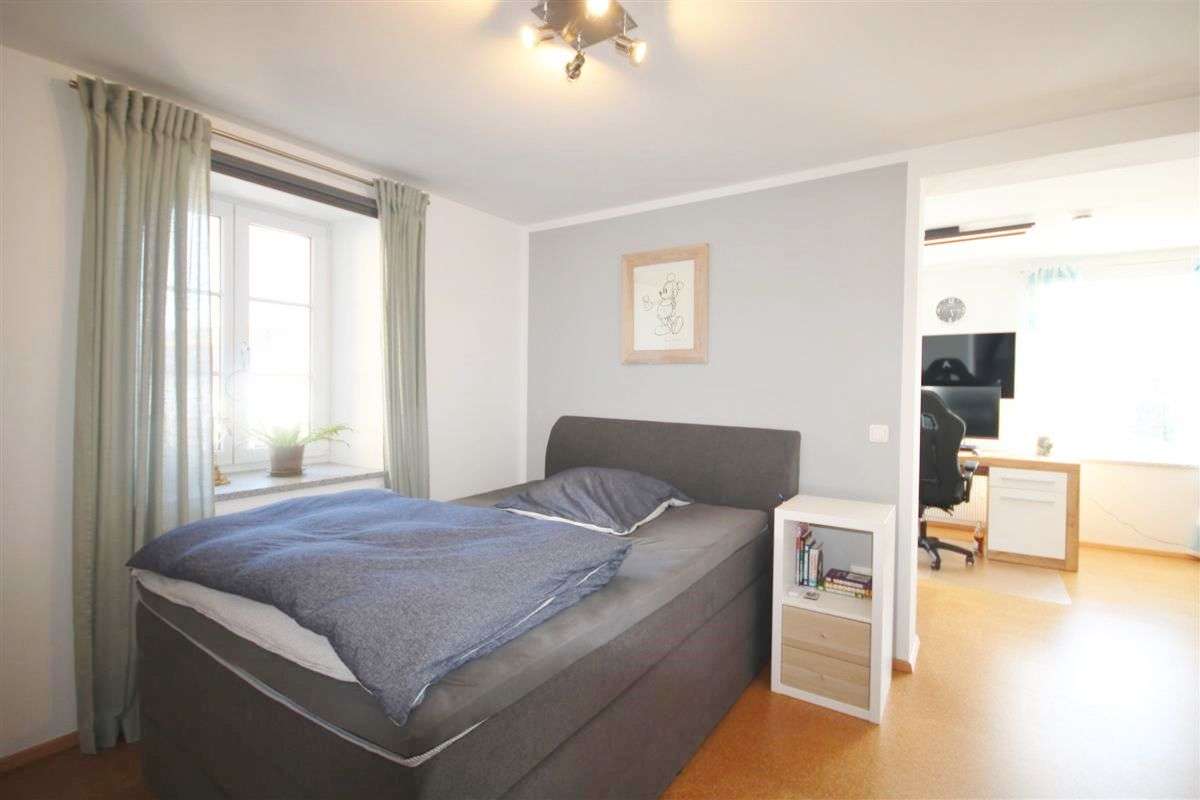 Immobilie in Freyung - Familienanwesen mit idealer Privatsphäre und traumhaftem Garten in 94078 Freyung - Bild 14