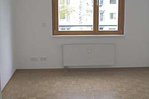 Gemütliche 2 Zimmer Wohnung mit Balkon – Erasmusstr. 6a, 65199 Biebrich, Wiesbaden – Vorschaubild 2