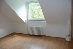 Ruhige DG-Wohnung mit guter Anbindung zur City – Gahlensche Straße 178g, 44809 Hamme, Bochum – Vorschaubild 4