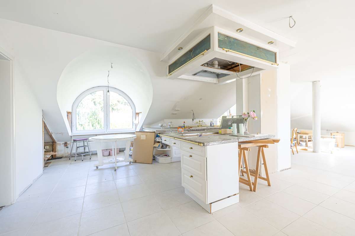 Immobilie in Walzbachtal - Großzügiges Anwesen in attraktiver Aussichtslage von Jöhlingen - Bild 7