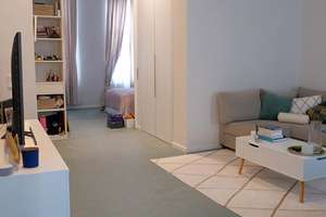 Coole lässige Altbauwohnung, begehbarer Kleiderschrank, voll eingerichtet, BOLON Designboden – Herzogstraße 25, 40215 Friedrichstadt, Düsseldorf – Vorschaubild 1