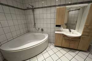 Großzügig geschnittene Wohnung im Herzen Bielefelds – Die vollständige Adresse der Immobilie erhältst du vom Anbieter., 33602 Heepen, Bielefeld – Vorschaubild 6