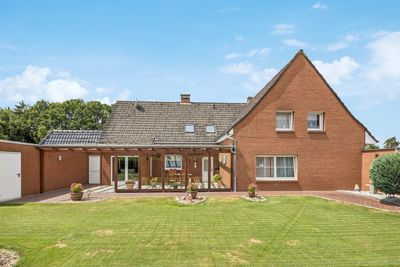 Gepflegtes Zweifamilienhaus mit großzügigem Garten
