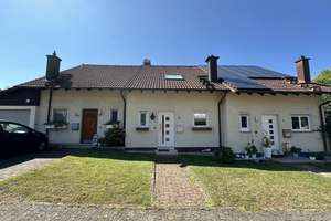 Klein und fein, Reihenmittelhaus in ruhiger Lage incl. 2 Einzelgaragen – Jasperstrasse 2 c, 79639 Grenzach-Wyhlen – Vorschaubild 1
