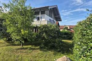 Raum für neue Pläne: Gepflegtes Doppelhaus in Piding – Die vollständige Adresse der Immobilie erhältst du vom Anbieter., 83471 Piding – Vorschaubild 3