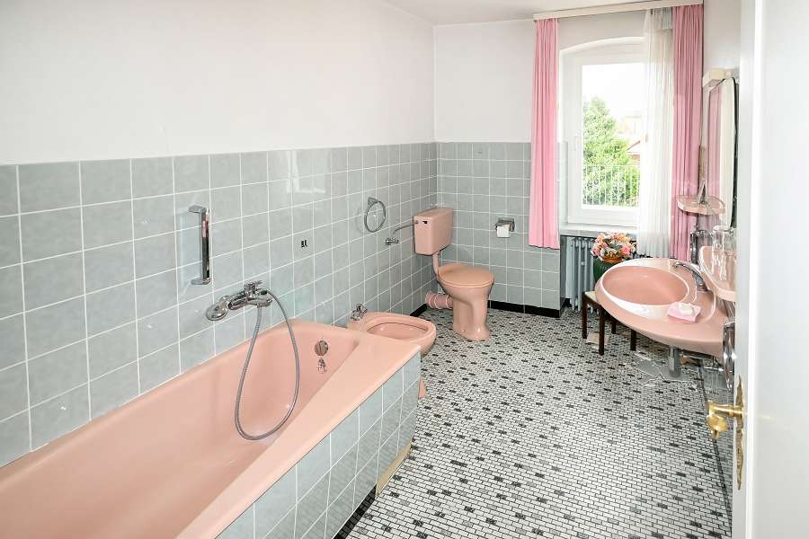 Immobilie in Breuna - Schönes Einfamilienhaus mit parkähnlichem Garten! - Bild 3