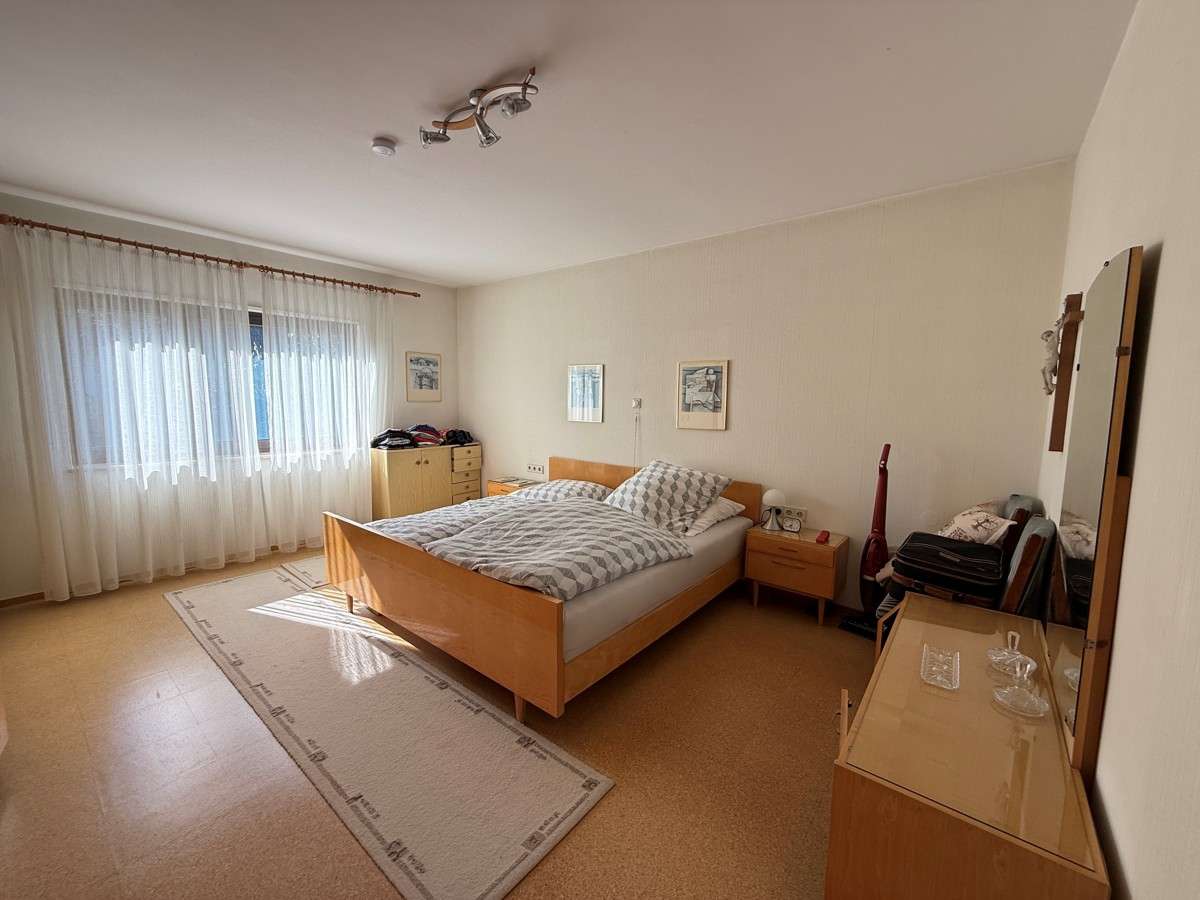 Immobilie in Illertissen - *** 1-2 Familienhaus auf herrlichem Grundstück *** - Bild 9