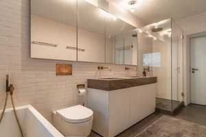 Luxuriös und extravagant! Möblierte 3 Zimmer Wohnung im Herzen von Schwabing – München – Vorschaubild 28