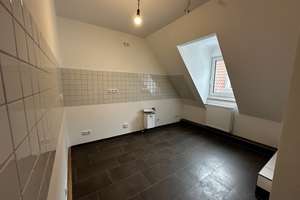 Schwabing * erst 2024 komplett neu saniert * Dachgeschoss-Wohnung * 4 Zi. * ca. 106 m² – Konradstr. 10a, 80801 Neuschwabing, München – Vorschaubild 8