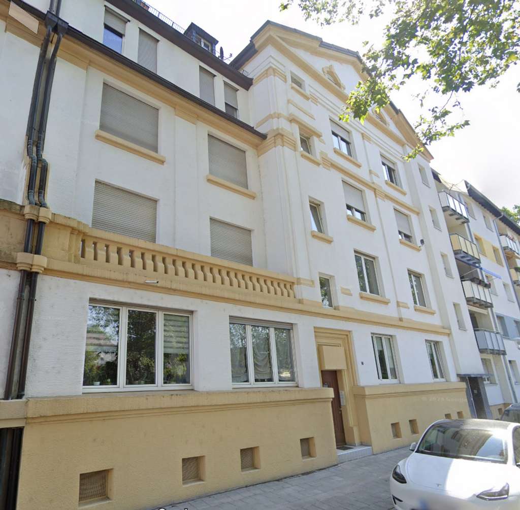 Immobilie in Ludwigshafen am Rhein - Dachgeschoss mit Perspektive – renovierungsbedürftige 3-Zimmer-Wohnung in Ludwigshafen-Süd - Bild 0