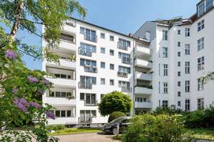 Bezugsfreie 2 Zimmer Doppelbalkon Wohnung provisionsfrei dicht Kudamm zu verkaufen – 10707 Wilmersdorf, Berlin – Vorschaubild 1