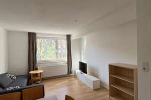 ***FREI & RENOVIERT! Charmante, helle 2-Zimmerwohnung mit Düsselblick in gefragter Lage von Bilk*** – 40223 Bilk, Düsseldorf – Vorschaubild 3