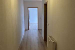 sehr zentrale 3 Zimmer-Dachgeschoss-Whg.* hell*  Laminat* innenl. Küche* Bad mit Wanne* – 4109 Zentrum-West, Leipzig – Vorschaubild 9