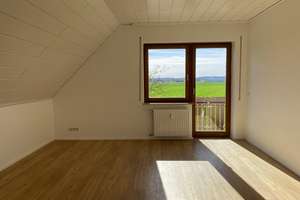 Sonnige 3-Zimmer-Wohnung mit großem Balkon – Hirblinger Straße 272 1/2, 86156 Bärenkeller, Augsburg – Vorschaubild 2