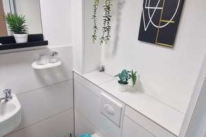 One Room Appartment with Toilette, Shower, Kitchen etc inside – Stubenlohstr. 6, 91052 Markgrafenstadt, Erlangen – Vorschaubild 4