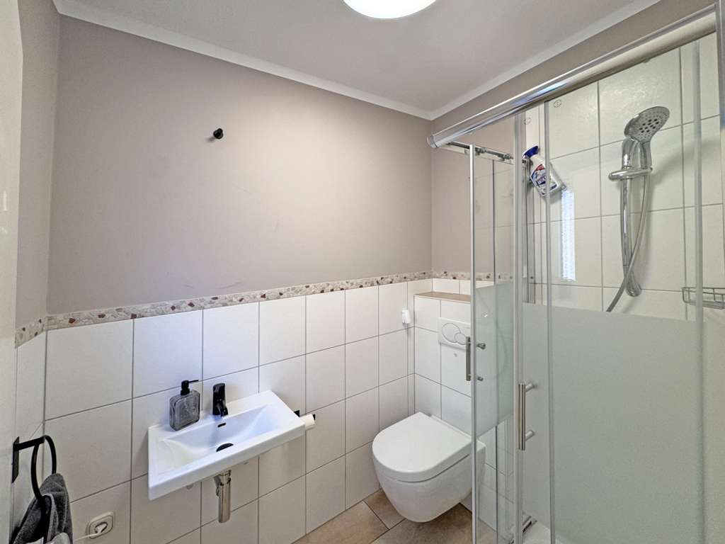 Immobilie in Reinfeld - Reinfeld - Moderne DHH mit Carport, Gartenhaus und tollem Grundstück - Bild 3