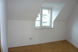 Lichtdurchflutete Maisonette-Wohnung mit Balkon am Heuchelhof – Die vollständige Adresse der Immobilie erhältst du vom Anbieter., 97084 Heuchelhof, Würzburg – Vorschaubild 12