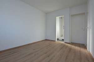 Sonnige, großzügige 4-Zimmer Wohnung in Stuttgart Uhlbach – Die vollständige Adresse der Immobilie erhältst du vom Anbieter., 70329 Uhlbach, Stuttgart – Vorschaubild 18