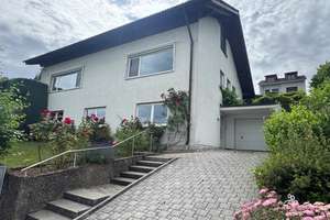 Großzügiges Einfamilienhaus in Grünwettersbach, Hanglage, von privat