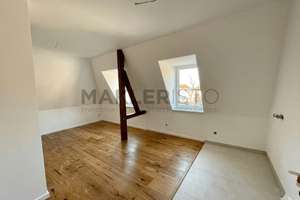 **Modernisierte 2,5-Zimmer-Dachgeschosswohnung mit offener Wohnküche & Fußbodenheizung** – Stephensonstraße 27, 1257 Leuben (Stadtteil), Dresden – Vorschaubild 4