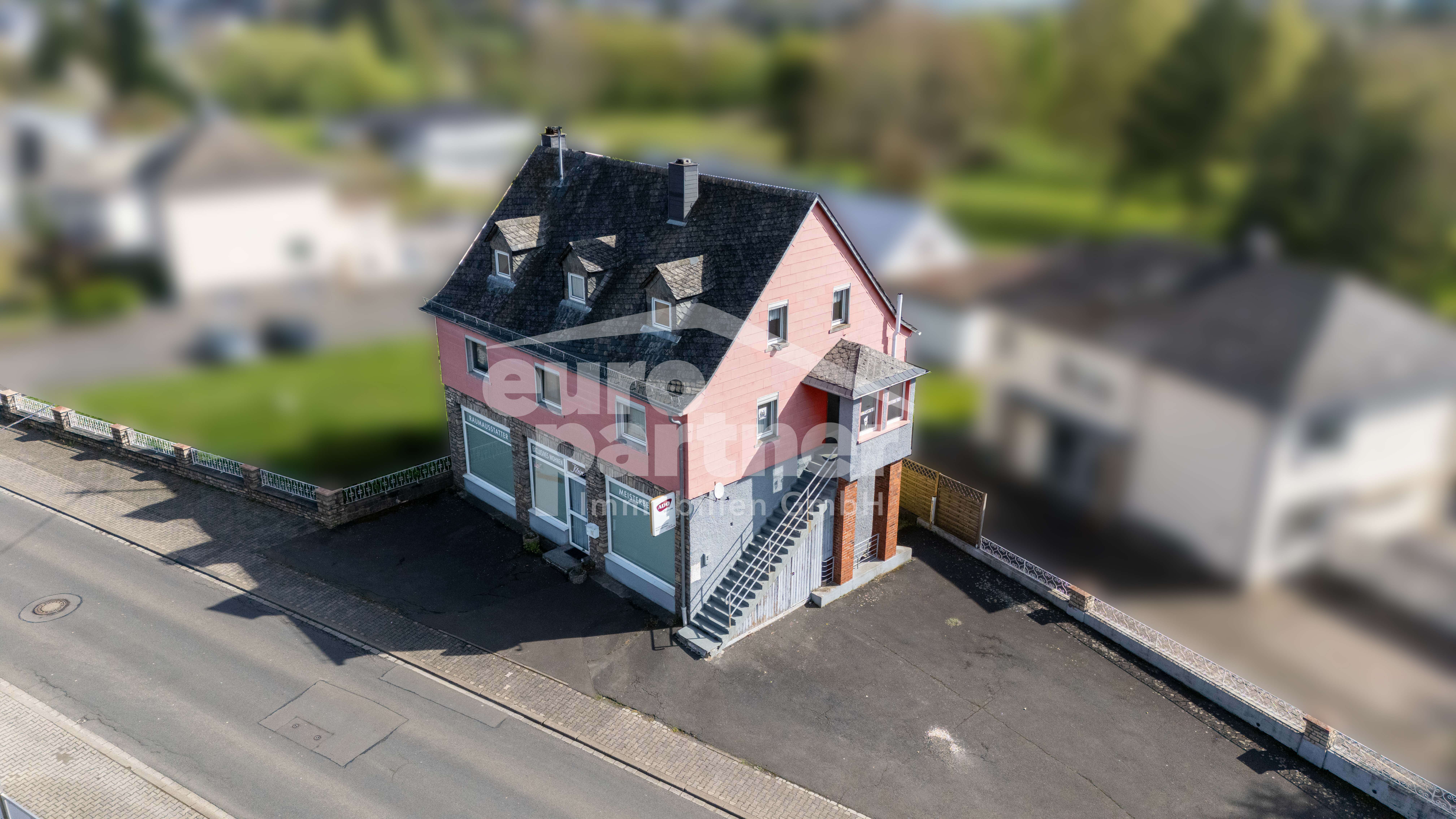 Obergeschosswohnung in verkehrsgünstiger Lage von Herborn!, Birkenfeld Kreis – Bild 1