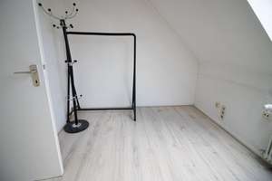 Helle Dachgeschosswohnung auf 70 m² mit Tageslichtduschbad – Galgenfeldstraße 5, 44797 Stiepel, Bochum – Vorschaubild 7