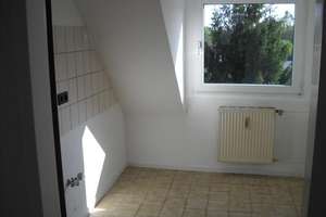 Schöne 2 Zimmer-Wohnung im Dachgeschoss in Rotthausen!!! – Steeler Str. 67, 45884 Rotthausen, Gelsenkirchen – Vorschaubild 5