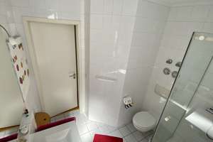 Wiesbaden-Biebrich: Tolle, helle 3-Zi-Altbau-Flair Wohnung in zentraler Lage! – Elise-Kirchner-Straße 11, 65203 Biebrich, Wiesbaden – Vorschaubild 15