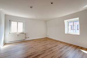 Nahe Stadthafen: sanierte 2-Zimmer-Wohnung in der Innenstadt