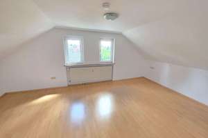 Gepflegte kleine 3-Zi.-Wohnung in 1A-Wohnlage von Coburg-Stadt - Bereich Pilgramsroth / Lange Gasse – Die vollständige Adresse der Immobilie erhältst du vom Anbieter., 96450 Mitte, Coburg – Vorschaubild 2