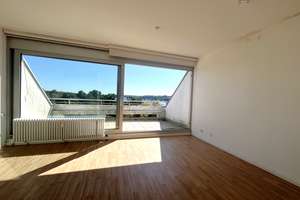 Wunderbarer Wasserblick von der Südwest-Terrasse eines 1-Zimmer-Apartment in den Havelterrassen. – Alt-Pichelsdorf 33A, 13595 Wilhelmstadt, Berlin – Vorschaubild 2