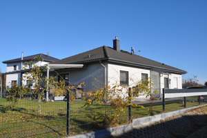 Neuwertiges und gepflegtes EFH Typ Bungalow in ruhiger Lage in Eberswalde zu verkaufen. – Die vollständige Adresse der Immobilie erhältst du vom Anbieter., 16225 Eberswalde – Vorschaubild 1