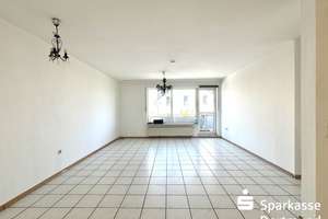 Attraktive 2-Zimmer-Wohnung mit Balkon und Garage