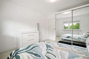 Attraktive und großzügig geschnittene 2-Zimmer-Wohnung mit Balkon und EBK im 3. OG – Die vollständige Adresse der Immobilie erhältst du vom Anbieter., 70499 Giebel, Stuttgart – Vorschaubild 4