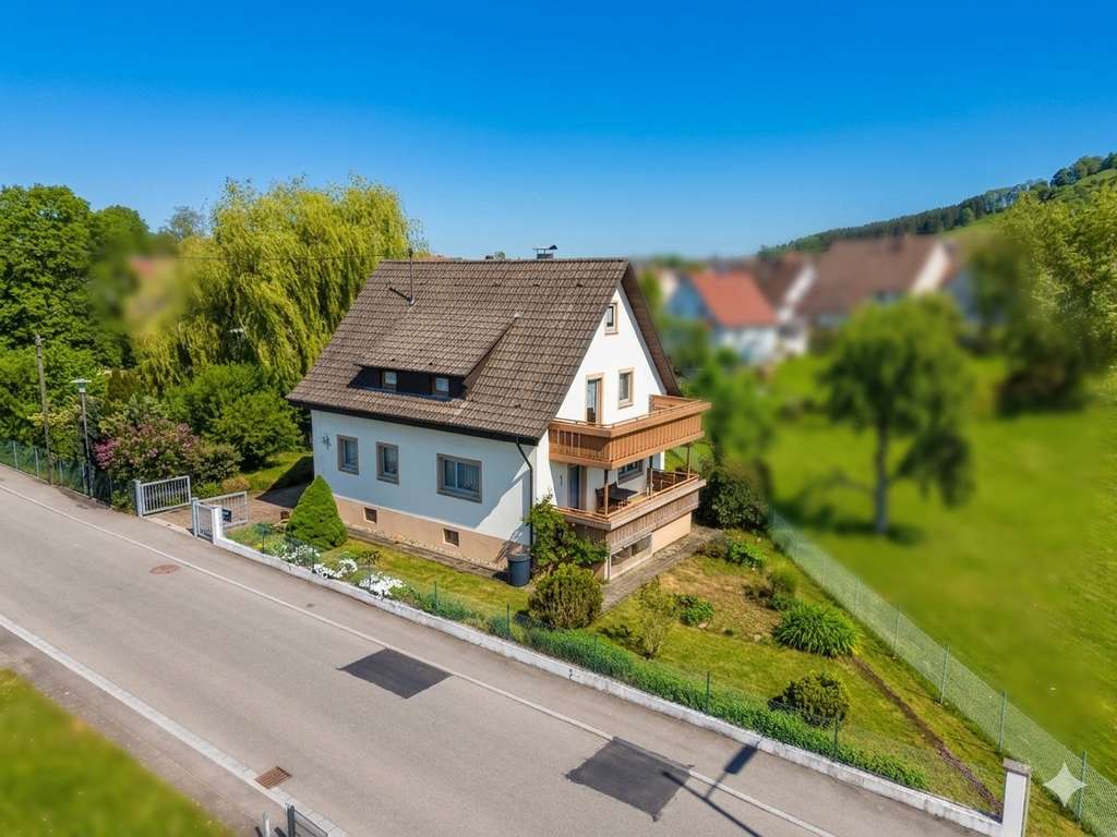 Immobilie in Schömberg - Charmantes Wohnhaus mit großem Garten und Potenzial zum Zweifamilienhaus - Bild 1