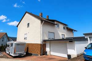 Viel Platz für Familie, Generationen oder Vermietung – Mehrfamilienhaus in Bad Hersfeld-Asbach – Die vollständige Adresse der Immobilie erhältst du vom Anbieter., 36251 Bad Hersfeld – Vorschaubild 3