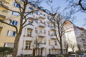 von privat: 2-Zi. Jugendstil-Altbau - Erstbezug nach Sanierung – Die vollständige Adresse der Immobilie erhältst du vom Anbieter., 14197 Friedenau, Berlin – Vorschaubild 1