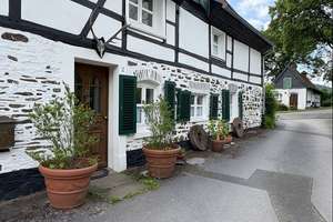 Eindrucksvoll gepflegtes Bruchstein-Fachwerkhaus 
in idyllischer Lage von Hagen-Dahl – Die vollständige Adresse der Immobilie erhältst du vom Anbieter., 58091 Dahl, Hagen – Vorschaubild 3