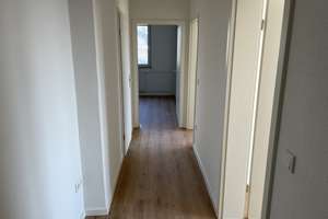 Für Sie frisch Saniert! 2 Zimmer Wohnung in ruhiger Lage mit Balkon