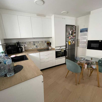 Wohnung in Llíria mit Terrasse, bebaubarer Garage und ausgezeichneter Lage