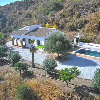 Landhaus zum Verkauf in Archez, 3 Schlafzimmer.